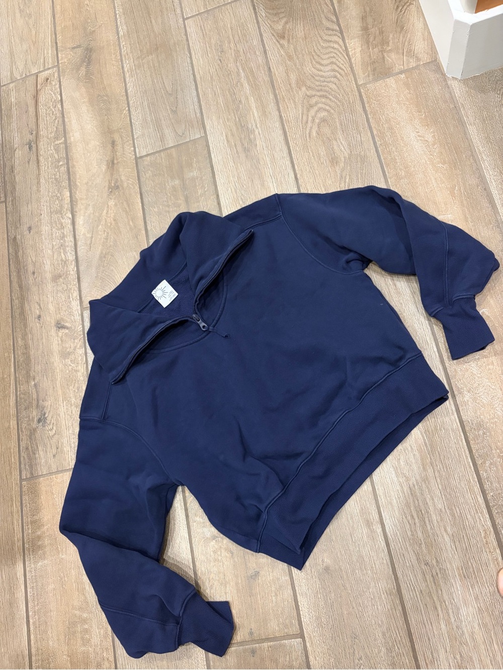 Offline By Aerie navy sweatshirt XXS